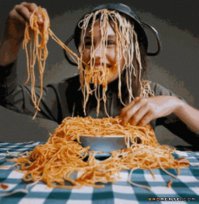А иногда так хочется!

В Италии запрещено есть макароны ногами.