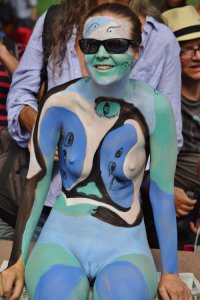 Всё, макияж потёк...