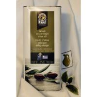 Оливковое масло в стекле портится ибо на свету теряет свойства,хотя тут не могу утверждать, могу ошибаться, я пользуюсь вот этим, беру канистру и где-то на пол года хватает.