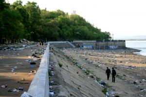 Езжай в свой Сан-Хабаровск!) 
Подпись к этому фото была "Юбилей Хабаровска"!