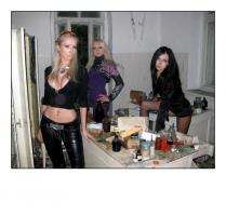 Х у я с е это в какой такой деревне водятся такие козы)))