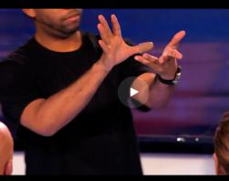 Главное быстро руками махать ))