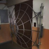 А это ворота Скрудж Макдака)