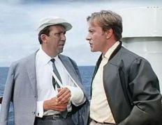 Потерял сознание, очнулся,гипс.