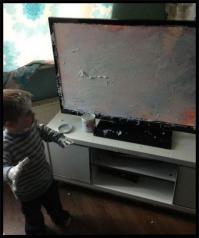 Кстати так телевизор гораздо полезнее для здоровья и психики!
Не даром говорят, устами (и руками) детей правда делается.