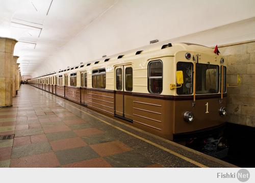 Не хватает Ретропоезда из Московского метро