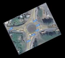 второстепенная -кольцо -  по горизонтали,
главная (вверх - на москву) - по вертикали
одна фура встала, и всё, пробка