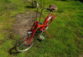 Был такой помню, даже помню что мне его за 82 рубля купили =)