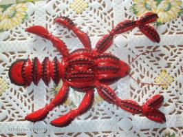 Вспомнилось из 80-ых – дядя сделал примерно такого рака из пивных пробок, только наш рак был красавец, не придерешься.