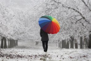 Цветные вкрапления в будничной серости