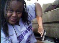 О_о Ну да ладно цвет... Но 2-е правые руки?.. Или у него они наоборот.

Хирург Dr. Evil