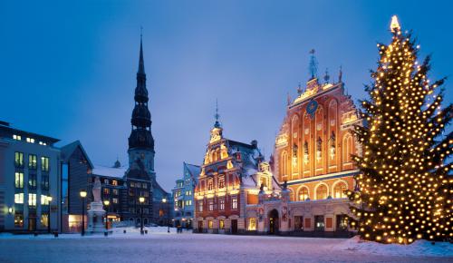 Вот Рига, Латвия. Тоже красиво.
Жду в гости.
