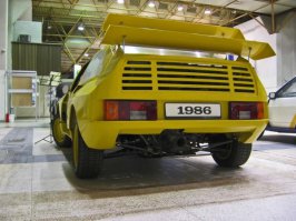 С классическим задним приводом и такой подвеской серийно бы делали.