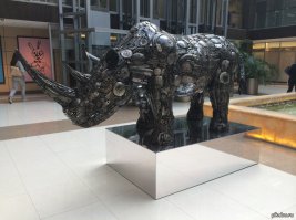 Ну молодец конечно, но у нас в бизнес центре есть поэпичнее звери.
Вот например носорог масштаб 1:1.
Москва, Ленинская слобода, д. 19, к.1 БЦ "Омега Плаза"