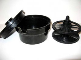 Не сразу научился правильно наматывать пленку на "улитку".