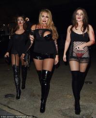 ****ец какая соблазнительная вампирша.... сала кусок, е.б.у.ч.и.й