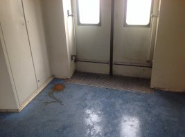 Наш пламенный привет японцам от ржд. Зато у нас якунин богаче всех железнодорожных магнатов японии :)