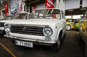 В целом согласен, но есть и удачные. На родстере, например, мне бы и сейчас не стыдно было прокатиться :) А вообще, в большинстве, был "спианерен" с зарубежных авто, копейка например с фиата...