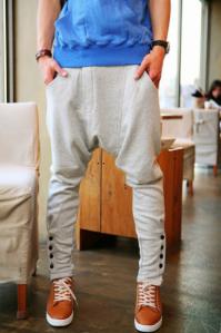 Оказывается это штаны для пикника! Туристы хреновы!