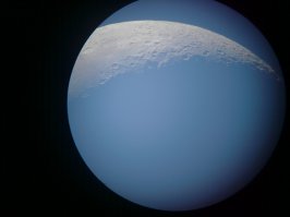 Интересная штука астрономия. Лет 6 назад решил приобрести себе телескоп. Поначалу друзья и знакомые подшучивали надо мной, типа лунатиков собрался рассматривать. А как в гости заходили, так сразу просили показать что-нибудь. На фото маленький черненький, это мой. )