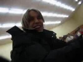 И чё, о чём пост-то? Это из ряда вон выходящее для года так 1980. Тогда преподаватели были уважаемыми людьми а сейчас? Представляю сколько фоток подобных только со студентами может сделать сам препод.