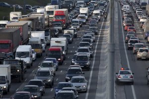 И что? Обычная Российская дорога, обычные Авто на дороге России.