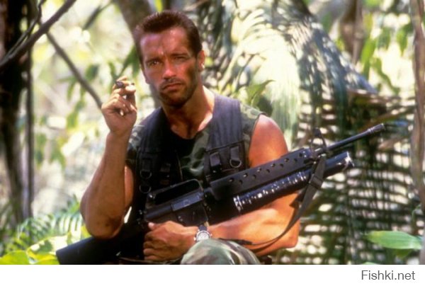 Арнольд всегда был и останется "бабником".Не смотря на то, что почти все фото тут постановочные, он и в жизни такой.Нет, я его лично не знаю конечно, просто нынче прочёл его афтобиографию (года два назад вышла).Там Шварц вполне себе откровенен в воспоминаниях.Чего только стоит его сын от горничной (долго объяснять - надо будет,сами нагуглите).И да, Шварцнегер - спасибо за детство!За те фильмы, засмотренные до дыр в 90-ые!