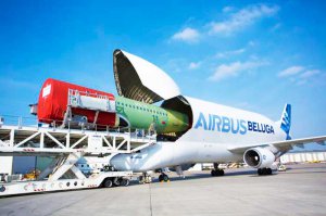 Вот на тему "самолет в самолете"