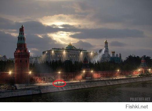 Порадовало, что в Москве даже после апокалипсиса есть электричество и гуляет человек с детской коляской :)