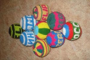 на переменах рубили. Когда покупные отнимали, сами из носка и риса делали.