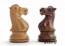 Знакомый плотничает, недавно появился у него новый коллега.
З.: - А кем ты раньше работал?
К.: - В трудовой написано "конерез"...
З.: - Кхм, и не жалко тебе было лошадок...
К.: - Да ****ь, на фабрике я коней для шахмат вырезал!!!...