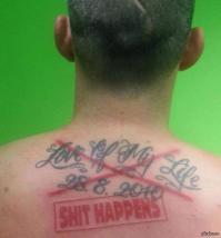 Надпись зачеркнутая"любовь всей моей жизни" красным "ДЕРЬМО СЛУЧАЕТСЯ"