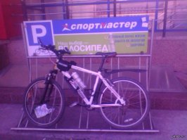 Не обязательно иметь автомобиль, что бы парковаться как идиот.