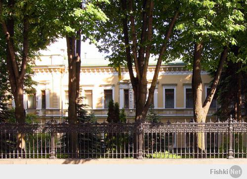 Ты ничего не перепутал?  Вот посольство Украины.
