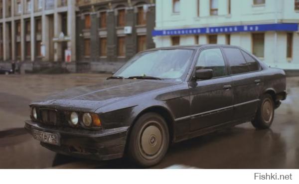 Ну и конечно же бандитская BMW 5 e34 из Жмурок