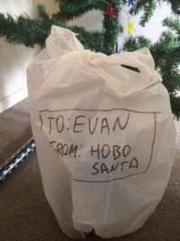 Hobo Santa - это не безработный, а бездомный Санта.