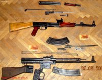 Я же поставил сравнить их визуальное сходство. А так они конечно разные.