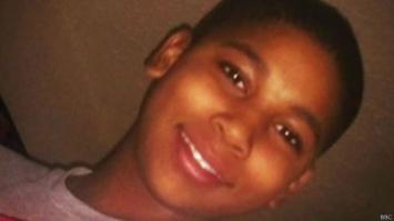 А вот и "мальчик". 
Думаю, он считал, что "Я мненью вашему вращенье придавал, и осью был мой детородный орган!". В отношении полиции его мнение вступило в жесткое противоречие с реалиями жизни.