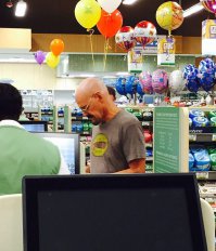 Почему этого не арестовали? Ведь улик целый сериал?!