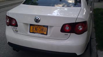 Это не мой номер :) Но это доступная опция для каждого. Цена вопроса, если не занят, в районе $50. И нет коррупции.