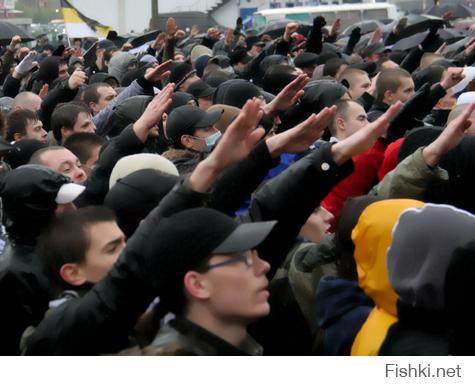 а вот и нацисты и фашисты.. которых никто на Украине "никогда и не видел" как вы говорите))