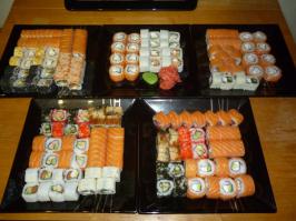 а я вот так вот балую жену и гостей. всё сам