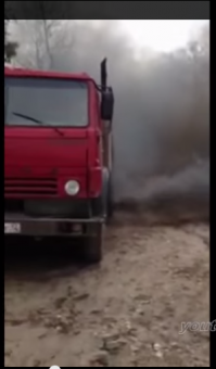 А здесь что не так?  Обычный утренний прогрев КАМАЗа.