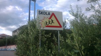 "Школьники в Словении настолько суровы..."
Не только в Словении. В Хорватии тоже не отстают