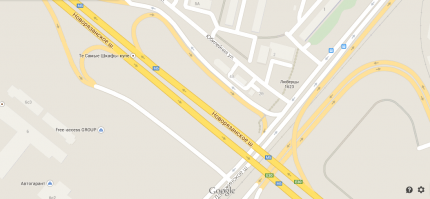 Съезд с Новорязанки в Люберцы на Котельническую. Как светофор сам работает - так более-менее все едут, как регулировщик начнёт кнопки нажимать- - всё, все встали намертво...