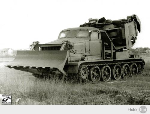 Котлованная машина МДК-2 на базе гусеничного тягача АТ-Т