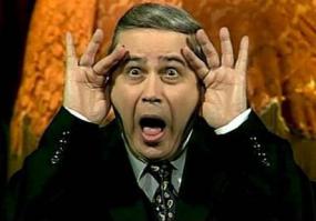 Фантастические перевоплощения девушки при помощи макияжа