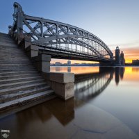 Мне вот это фото понравилось, тут вода прозрачная и не отражающая много, думаю тут был использован поляризационный фильтр.