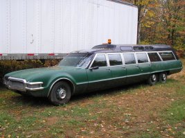 а как насчет такого лимузина?.. 

1968 Oldsmobile Toronado Aqc Limo Station Wagon
