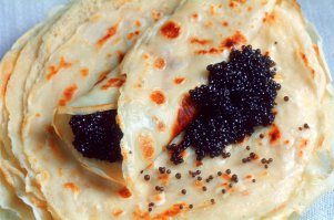 вот вам каждому по блинчику и это не смертельно!!! с масленицей всех!!!